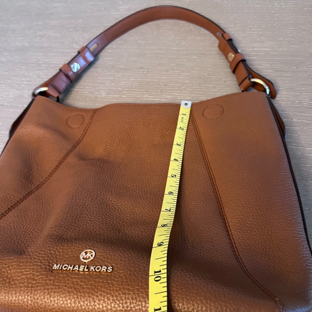 Michael Kors Tan Leather Shoulder Bag - Picture 15 of 16